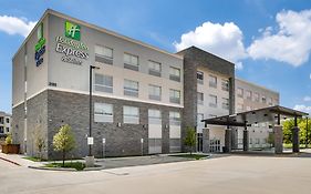 Holiday Inn Express & Suites - Denton South By Ihg